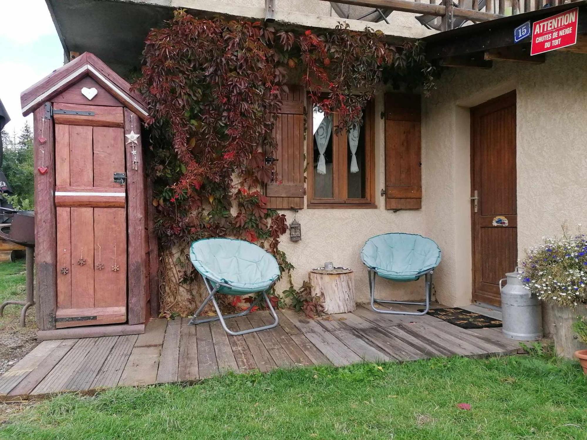 En Rez De Chaussee, Avec Jardin Partage.